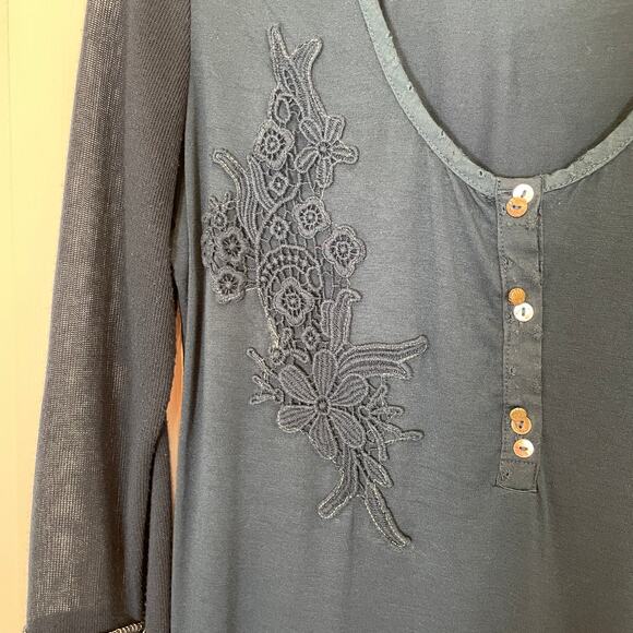 Desigual Henley Top w/ Floral Crochet Netting Tinsel Dark Teal Blue L - Picture 3 of 7